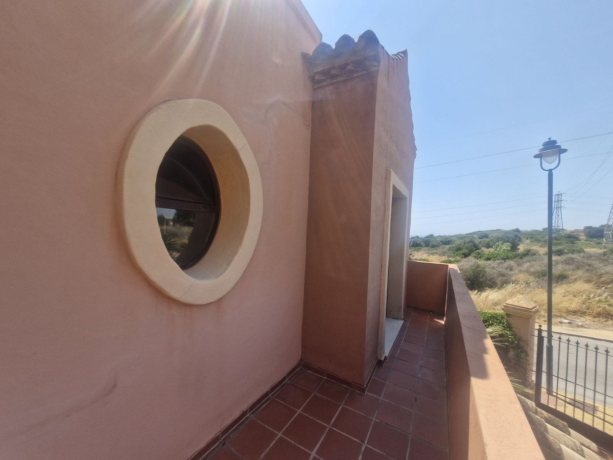 3 Bed Semi-Detached House in Estepona