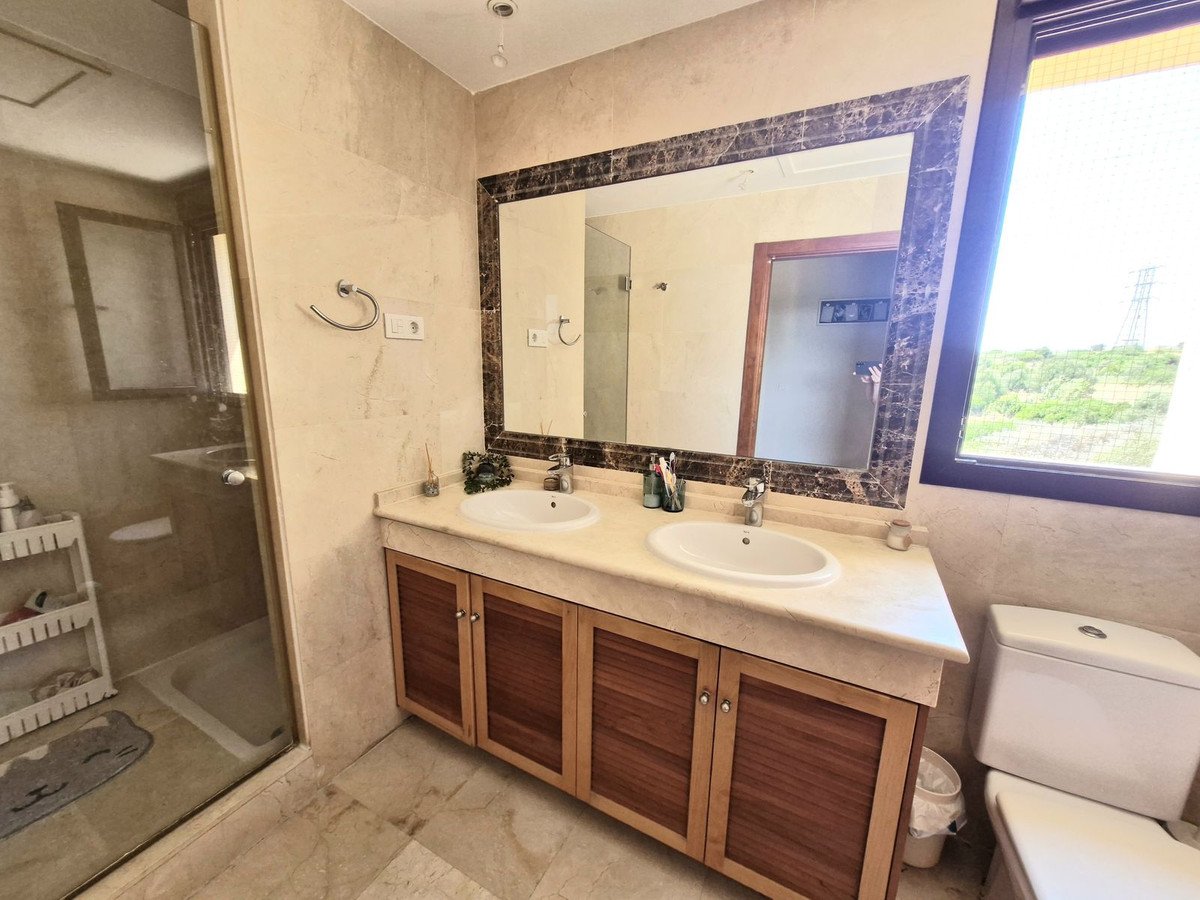 3 Bed Semi-Detached House in Estepona