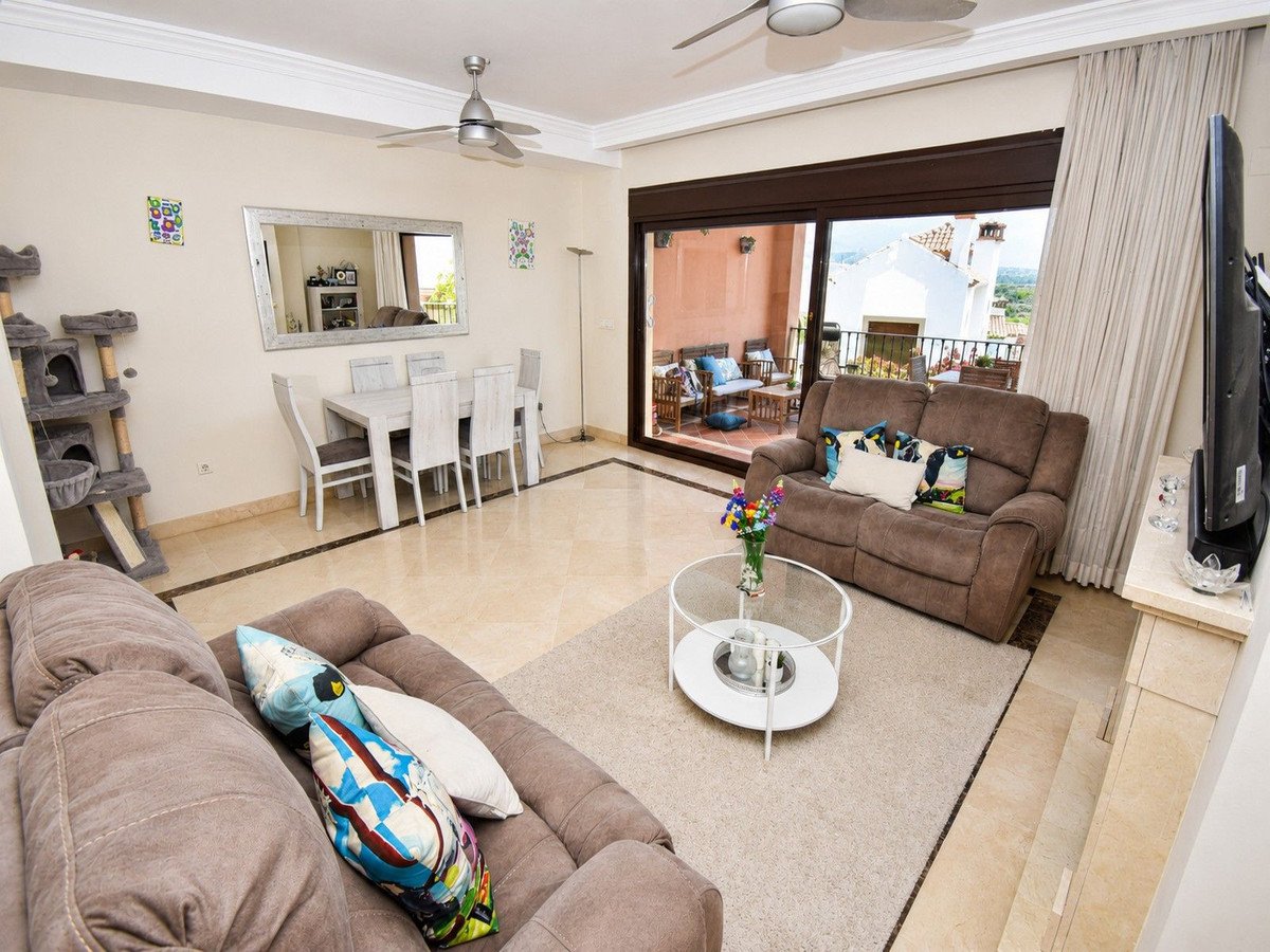 3 Bed Semi-Detached House in Estepona