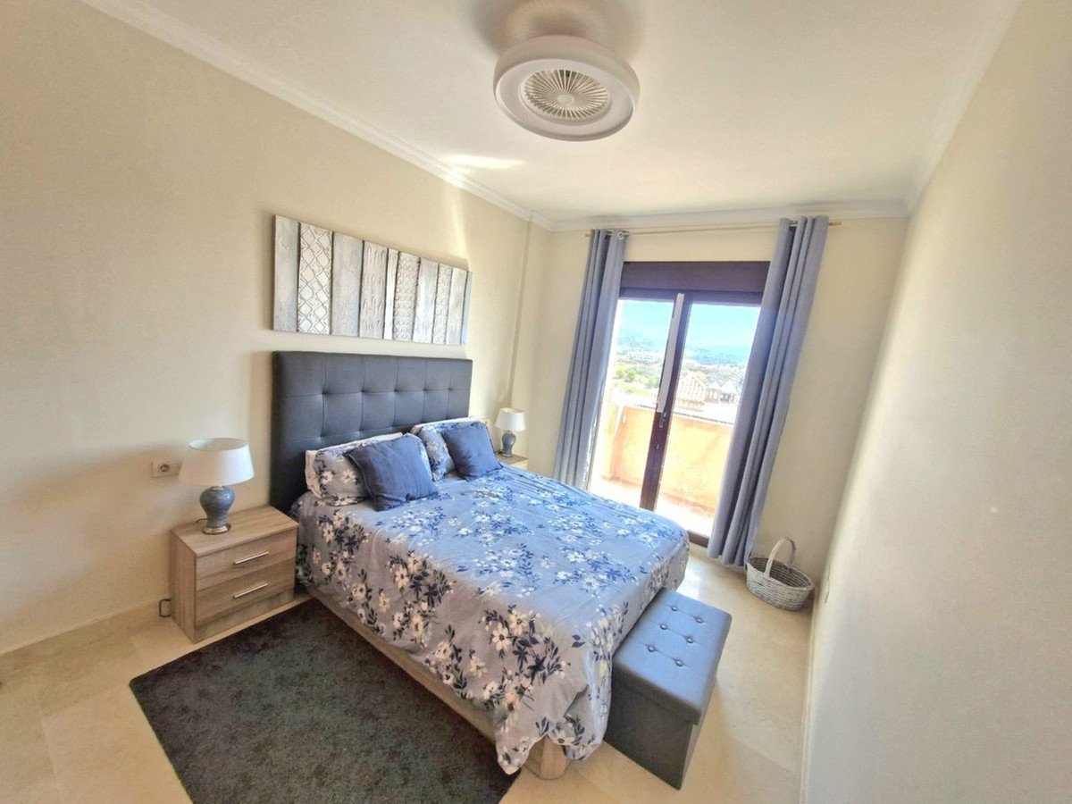 3 Bed Semi-Detached House in Estepona