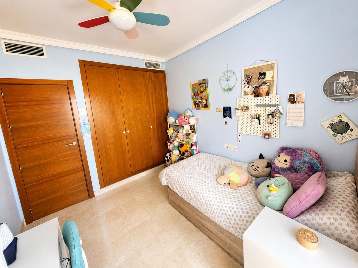 3 Bed Semi-Detached House in Estepona