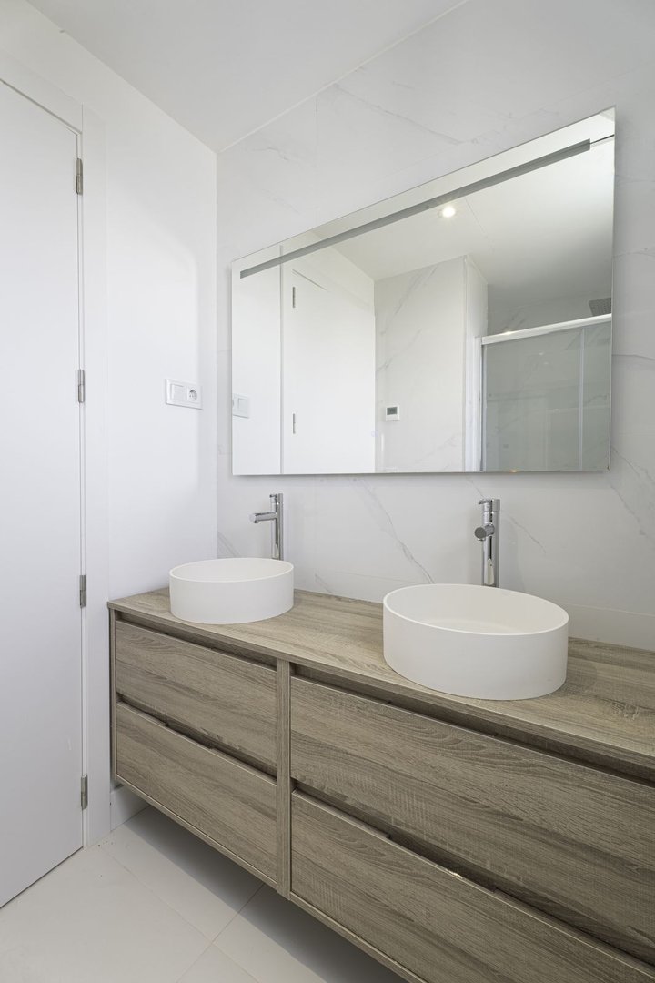3 Bed Middle Floor Apartment in El Higueral