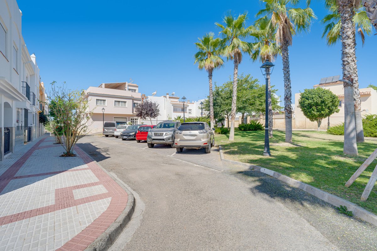 5 Bed Townhouse in Cancelada