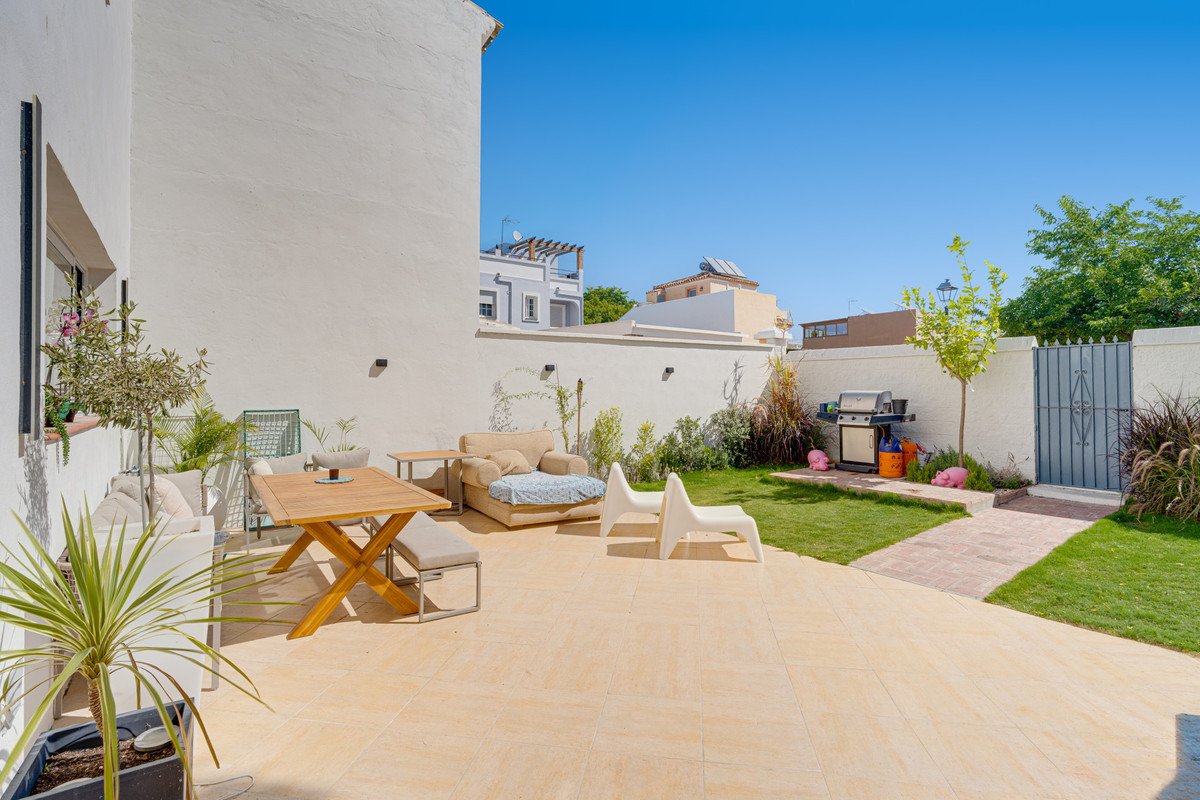 5 Bed Townhouse in Cancelada