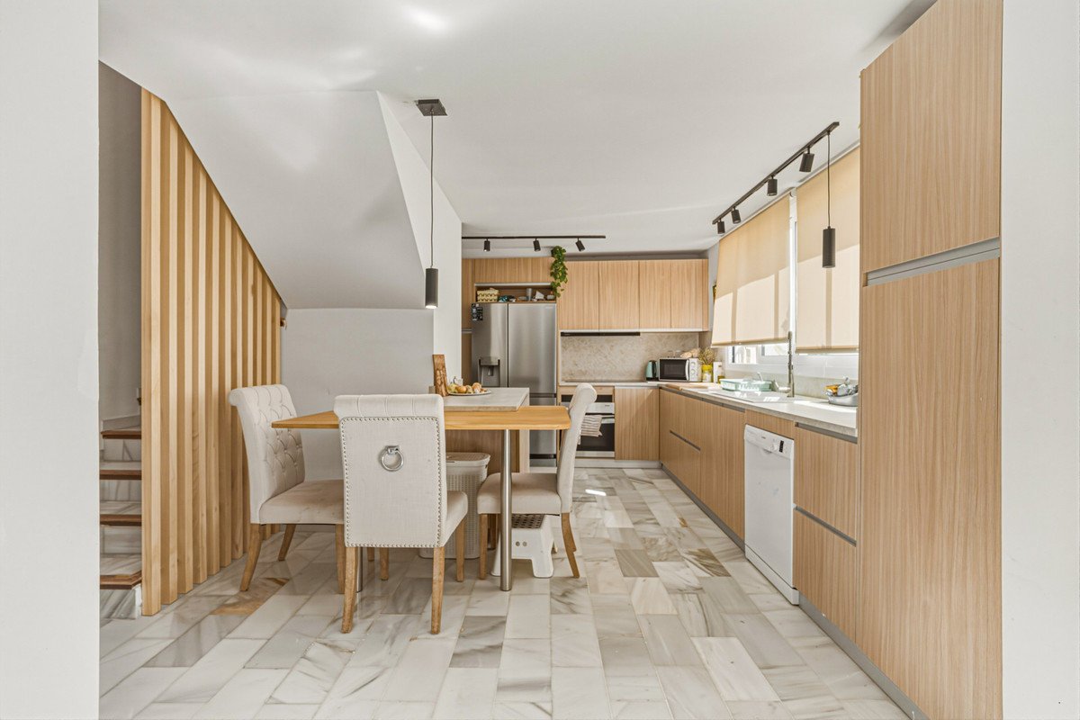 5 Bed Townhouse in Cancelada