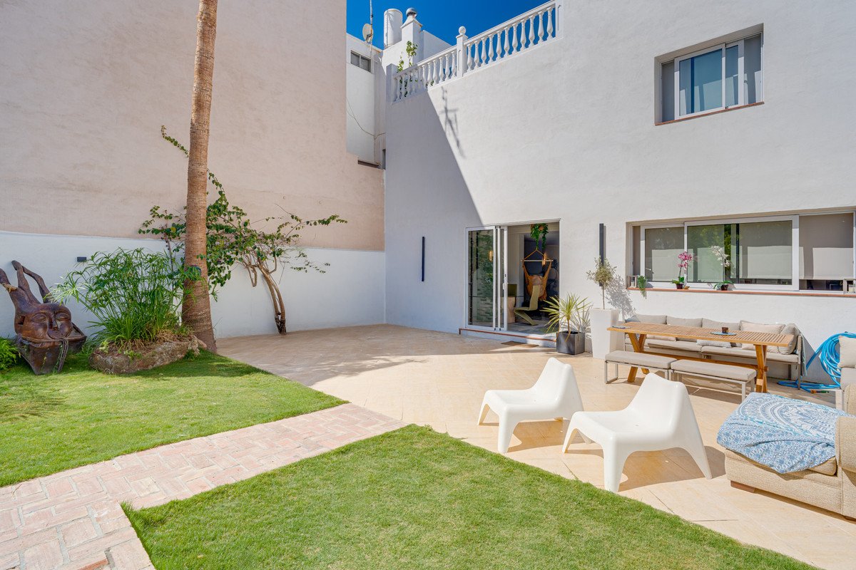 5 Bed Townhouse in Cancelada