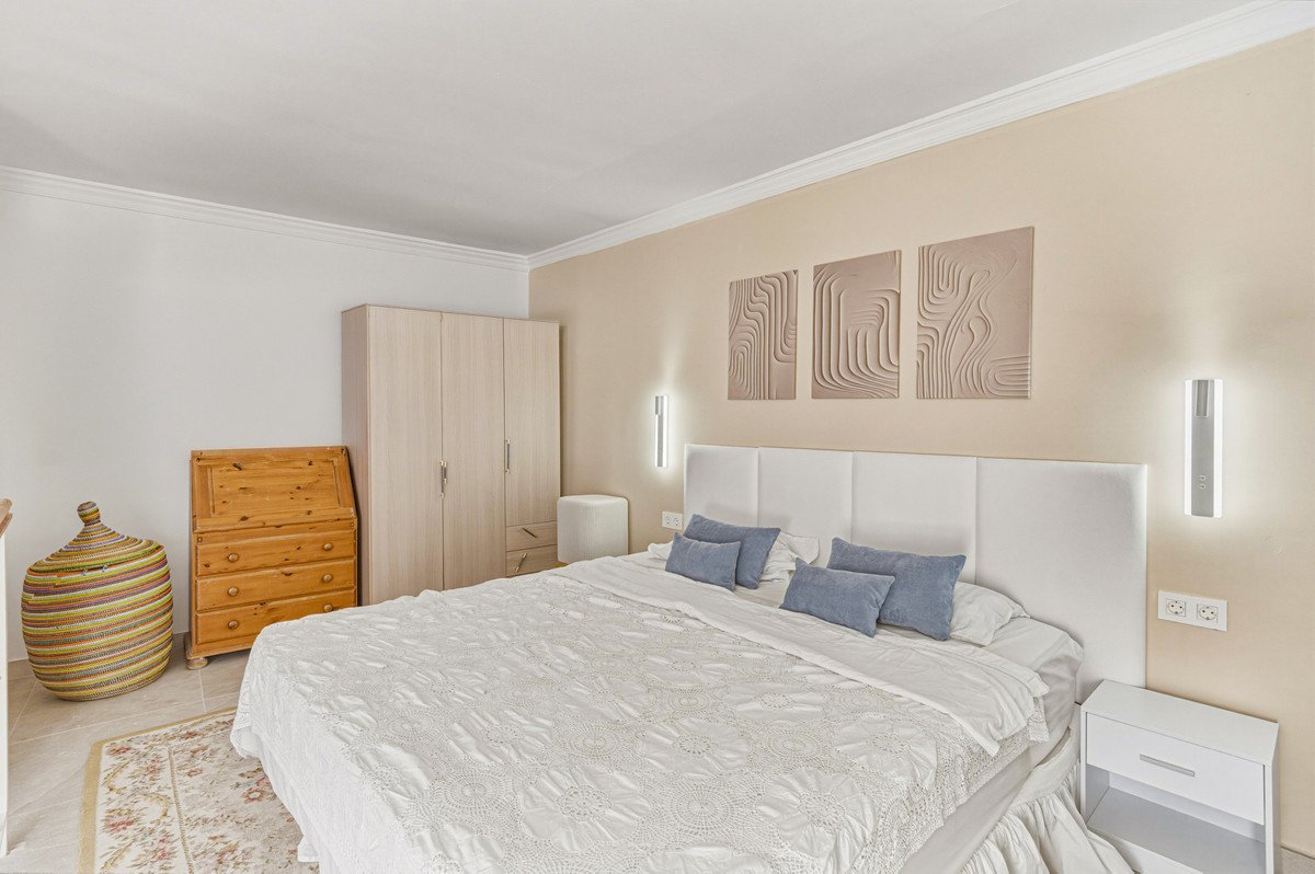 5 Bed Townhouse in Cancelada
