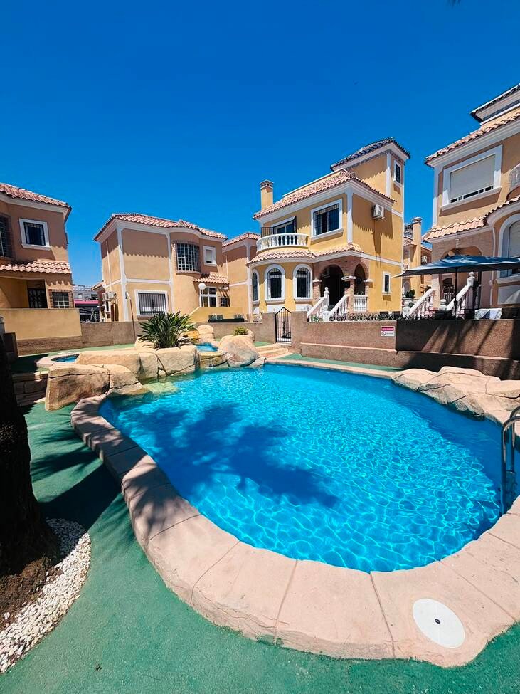 3 Bed Detached Villa in Blue Lagoon