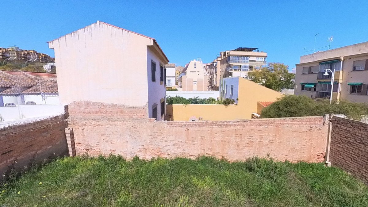 Residential Plot in Teatinos