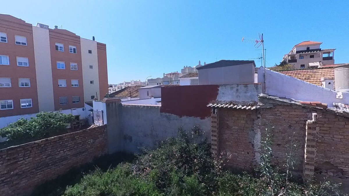 Residential Plot in Teatinos