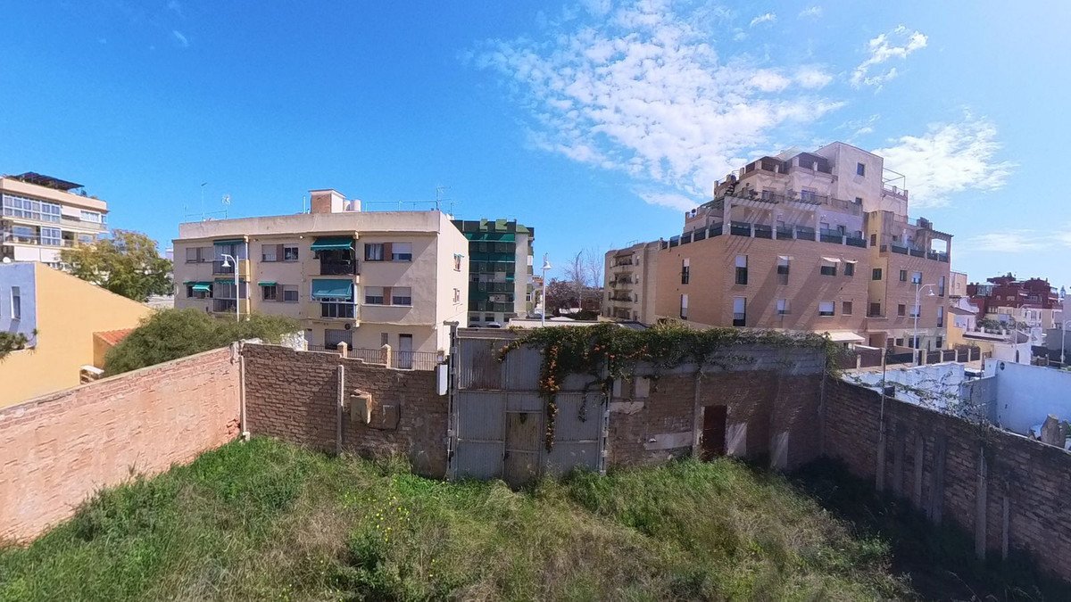 Residential Plot in Teatinos
