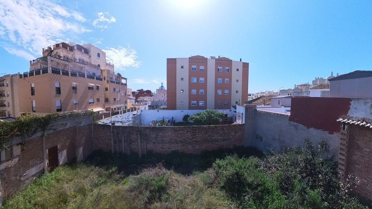 Residential Plot in Teatinos