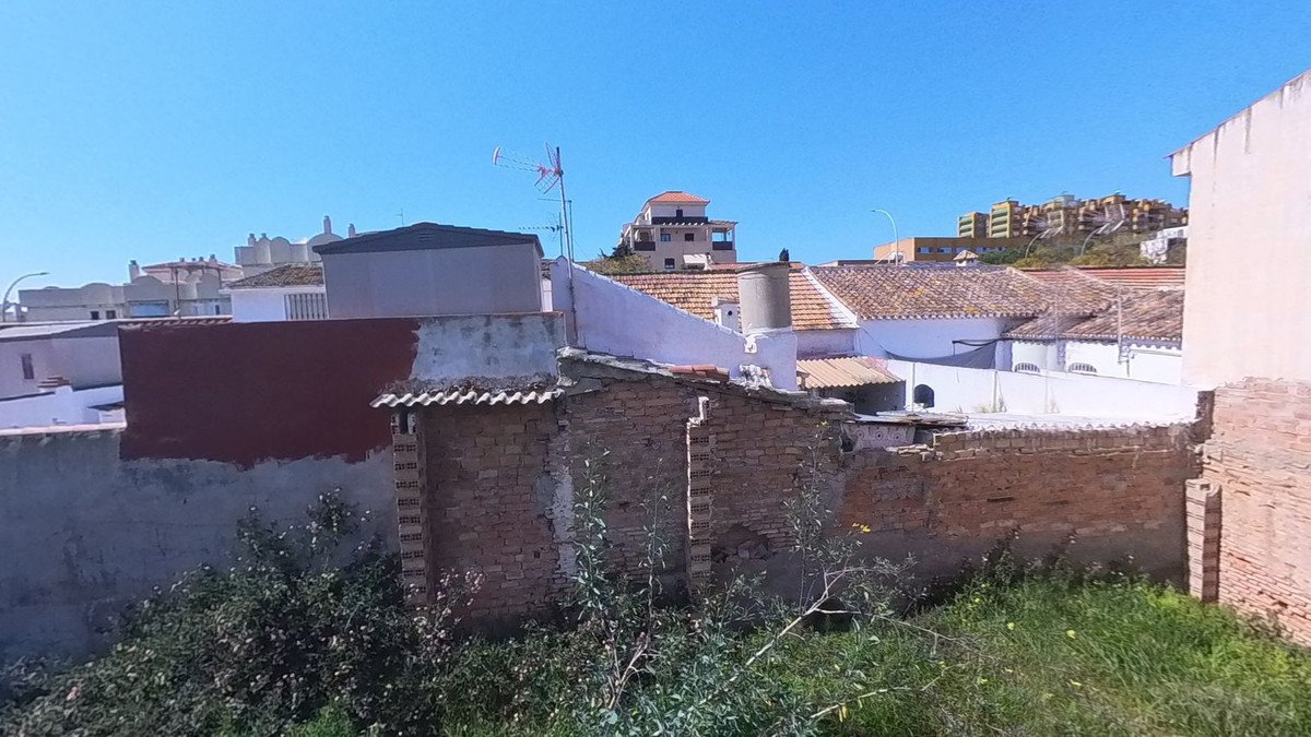 Residential Plot in Teatinos