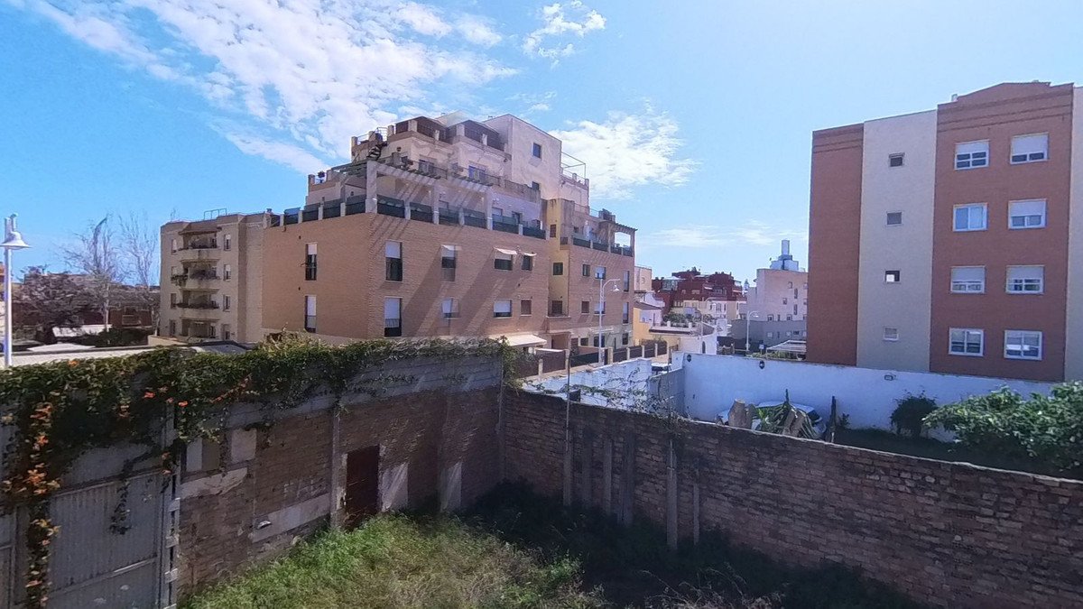 Residential Plot in Teatinos
