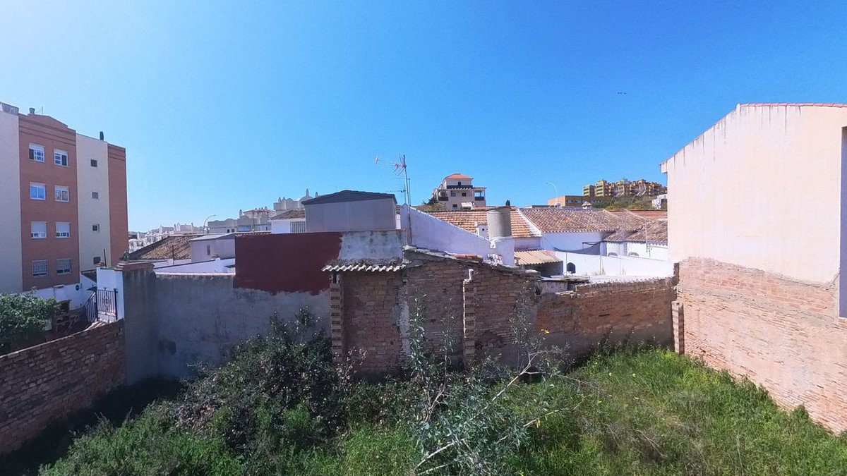 Residential Plot in Teatinos