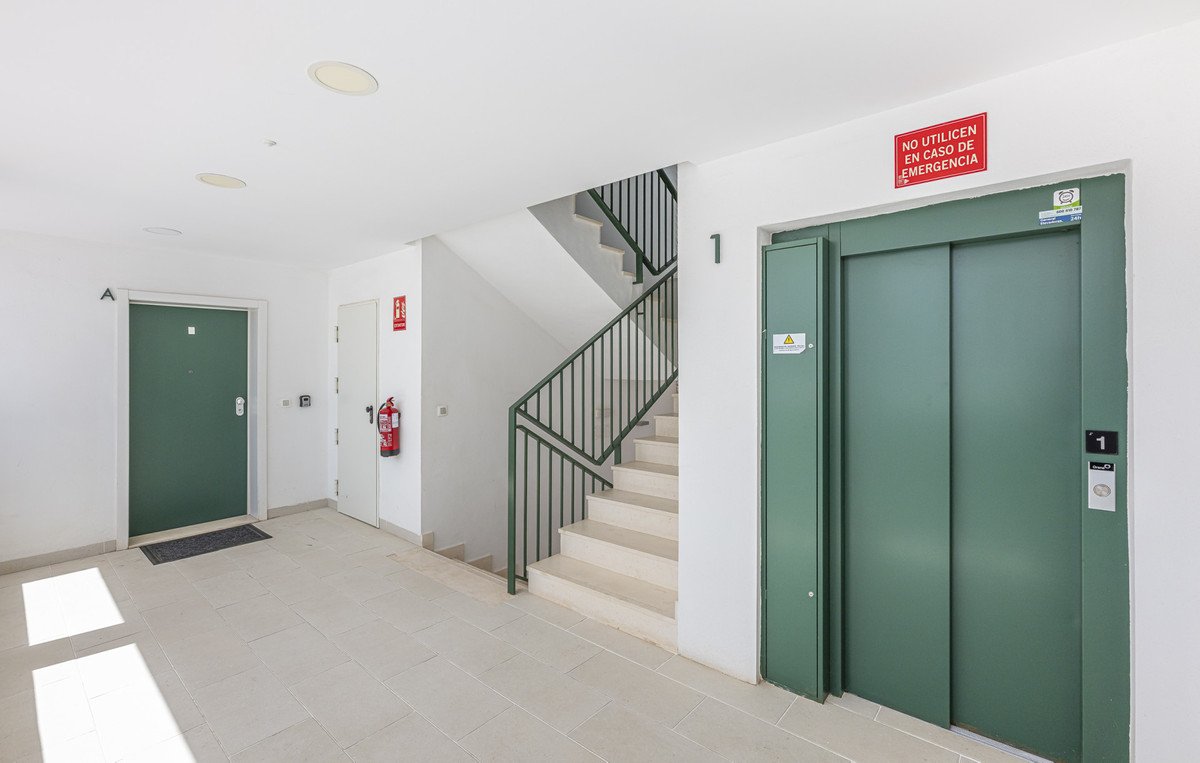 4 Bed Middle Floor Apartment in Sotogrande