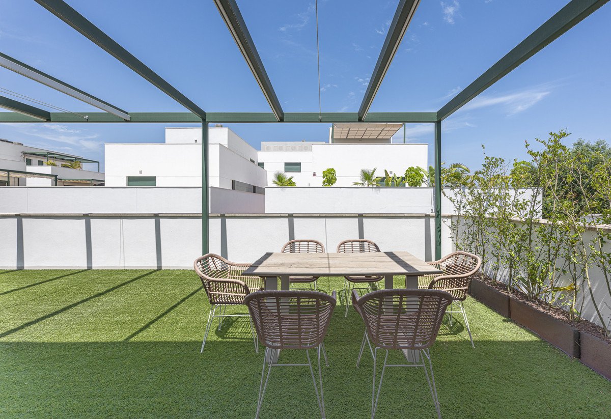 4 Bed Middle Floor Apartment in Sotogrande