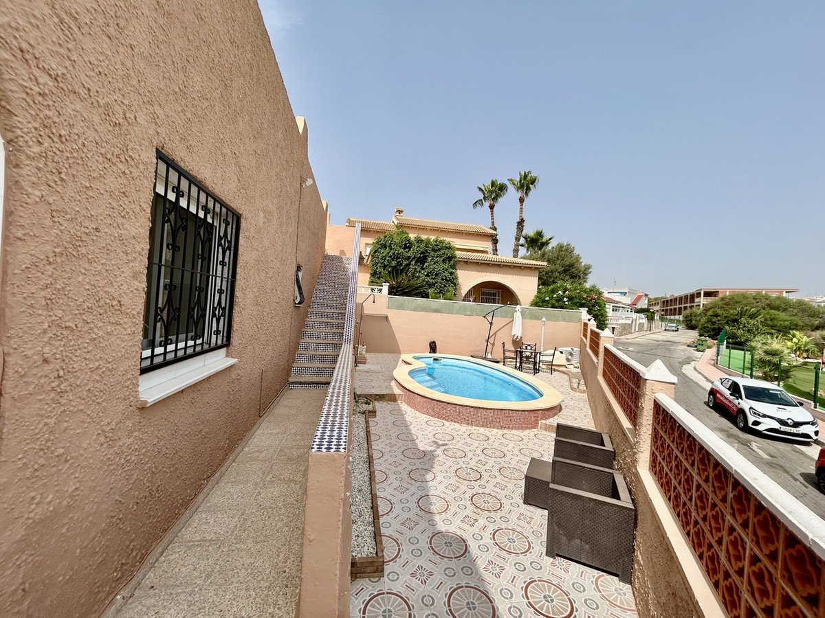 2 Bed Bungalow in Villamartin