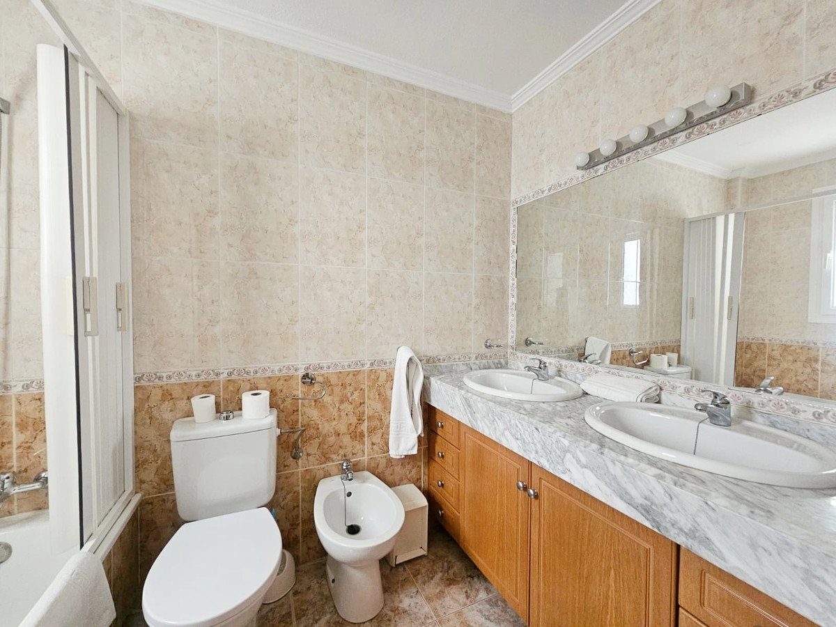 2 Bed Ground Floor Apartment in Orihuela Costa