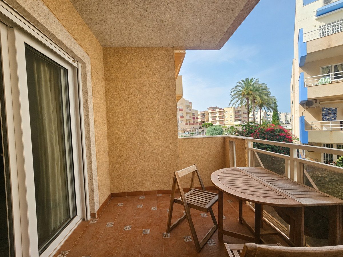 2 Bed Ground Floor Apartment in Orihuela Costa