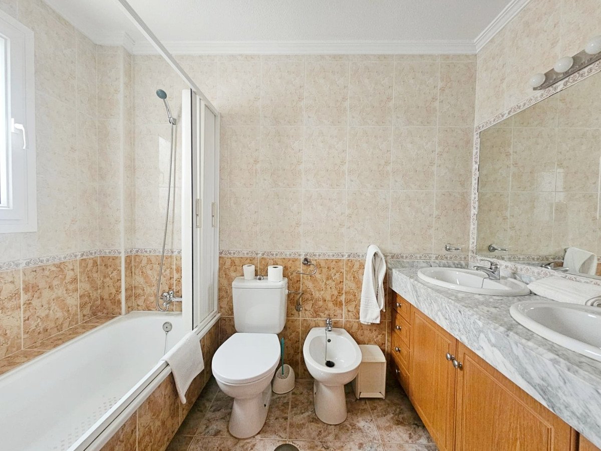 2 Bed Ground Floor Apartment in Orihuela Costa