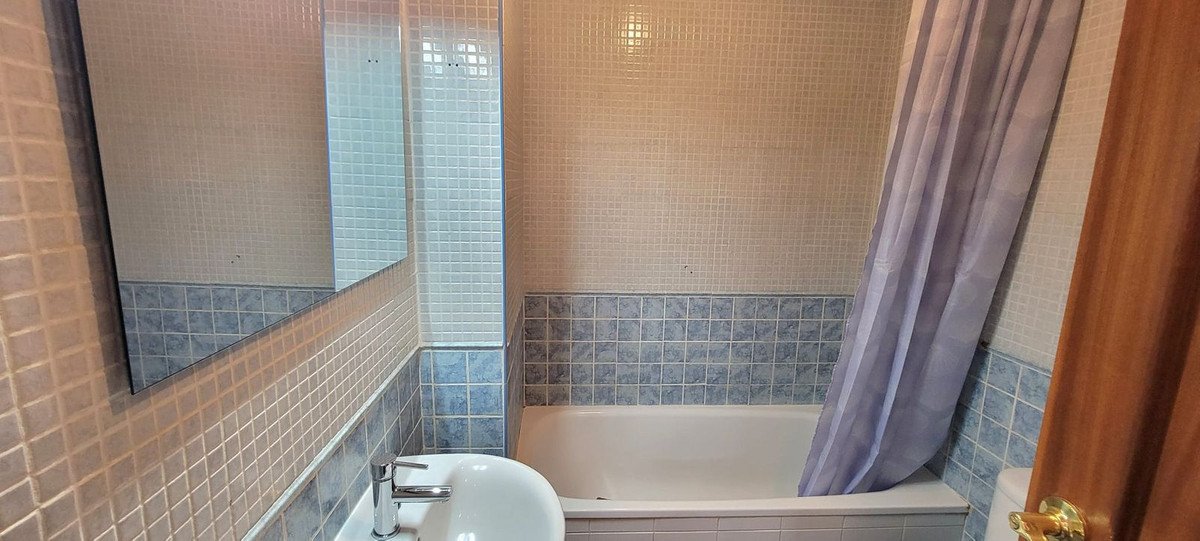 2 Bed Middle Floor Apartment in El Faro
