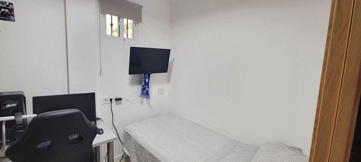 2 Bed Middle Floor Apartment in El Faro