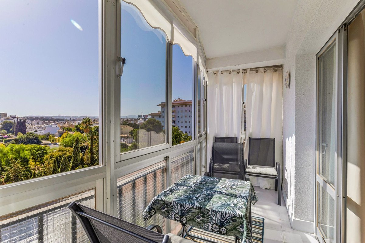 2 Bed Middle Floor Apartment in Los Boliches