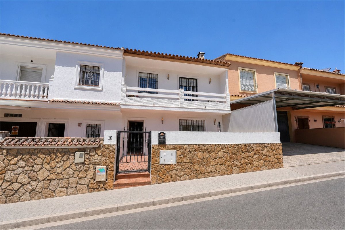 3 Bed Townhouse in Casares