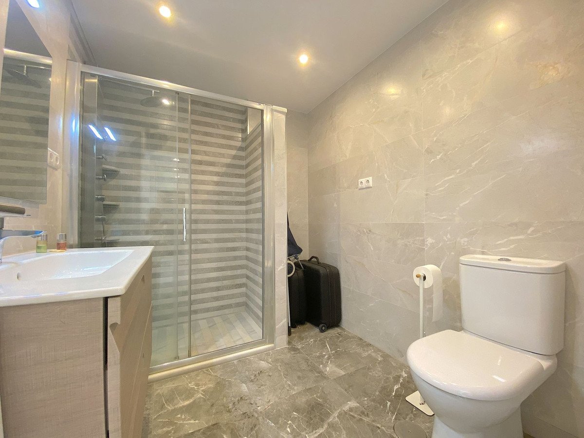 1 Bed Middle Floor Apartment in Fuengirola