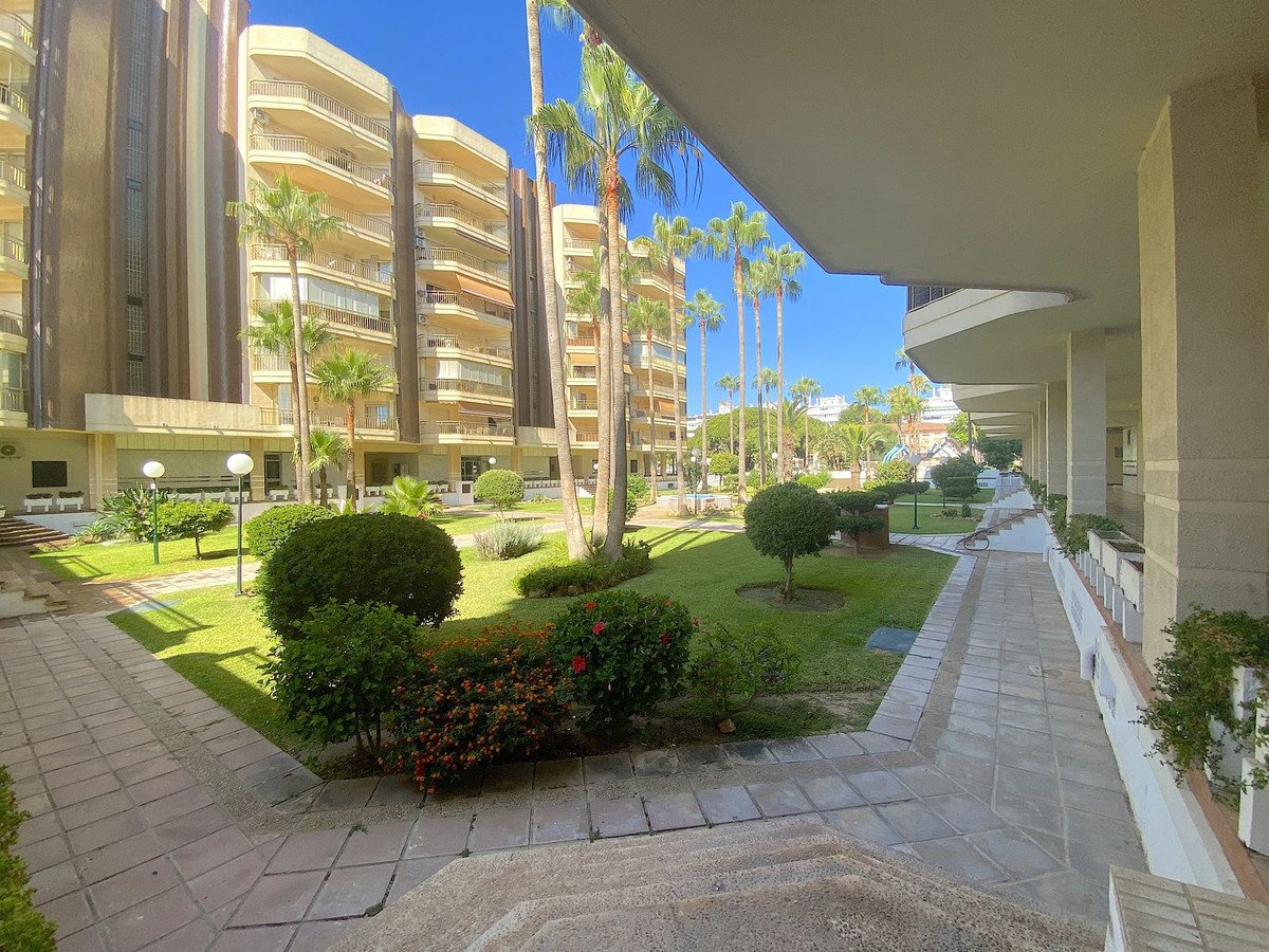 1 Bed Middle Floor Apartment in Fuengirola