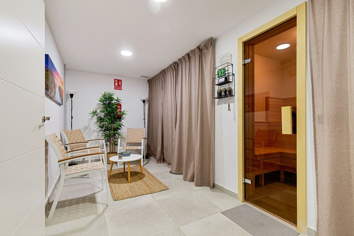 2 Bed Middle Floor Apartment in Los Boliches