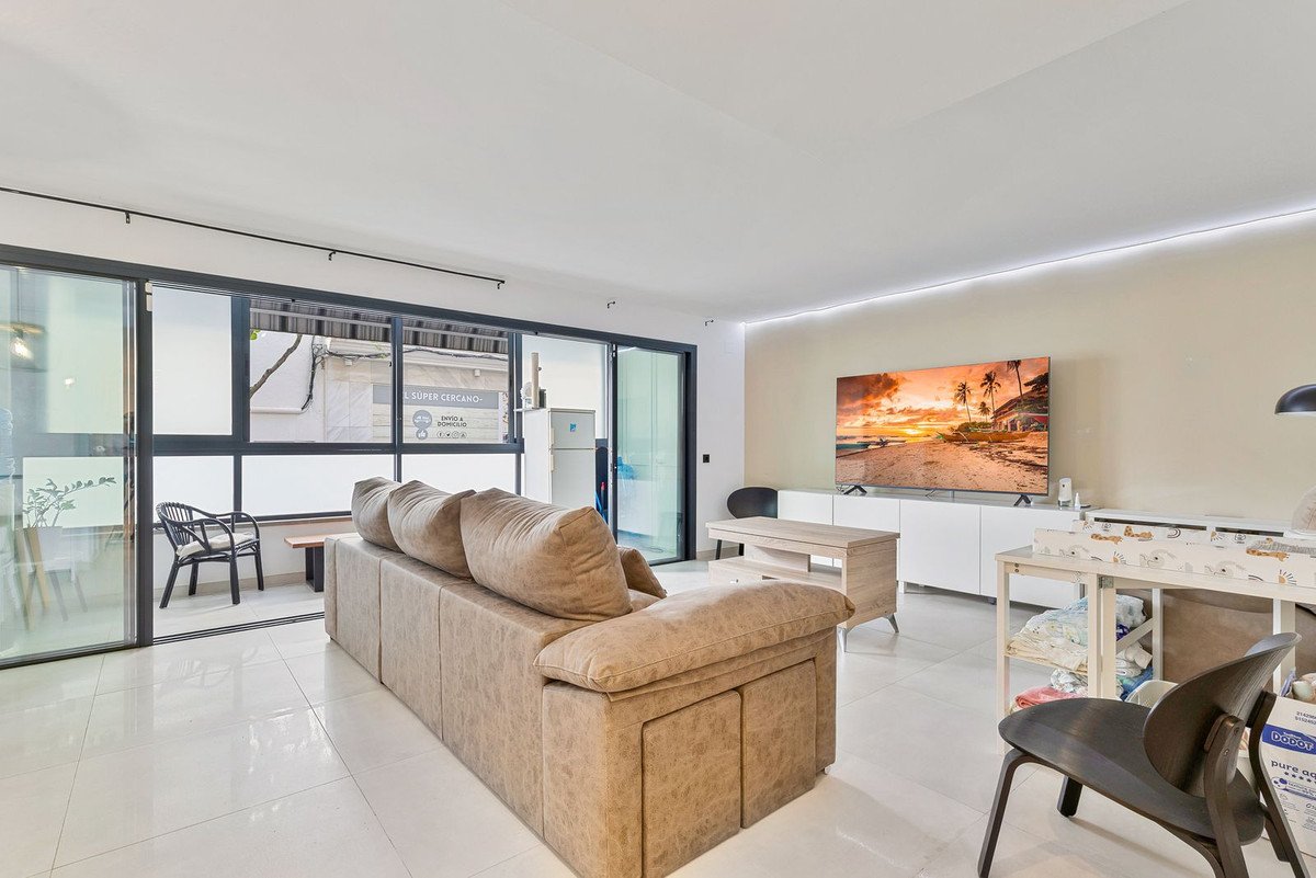 2 Bed Middle Floor Apartment in Los Boliches