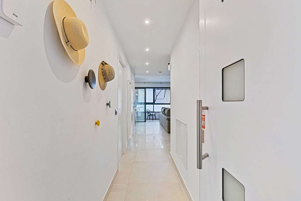 2 Bed Middle Floor Apartment in Los Boliches