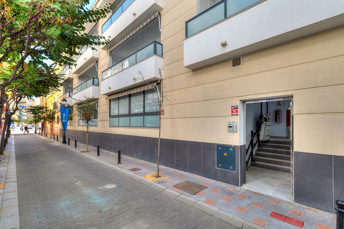 2 Bed Middle Floor Apartment in Los Boliches