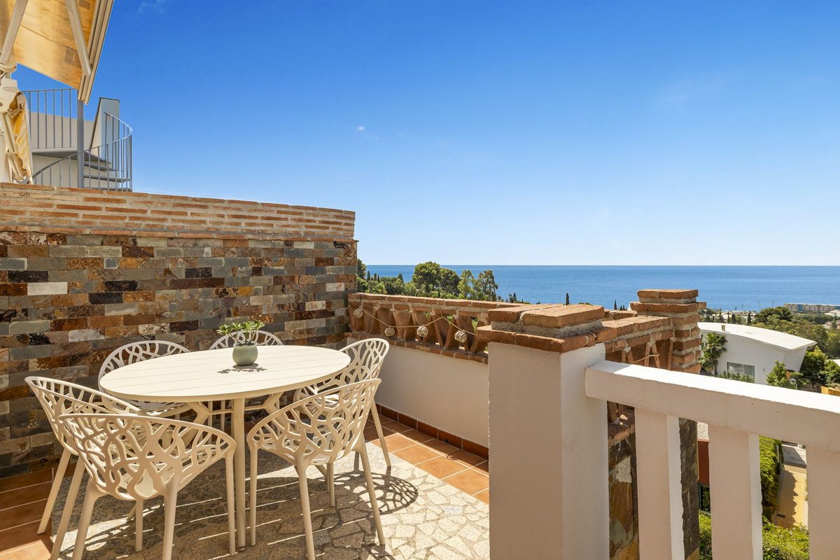 2 Bed Penthouse Duplex in Higueron