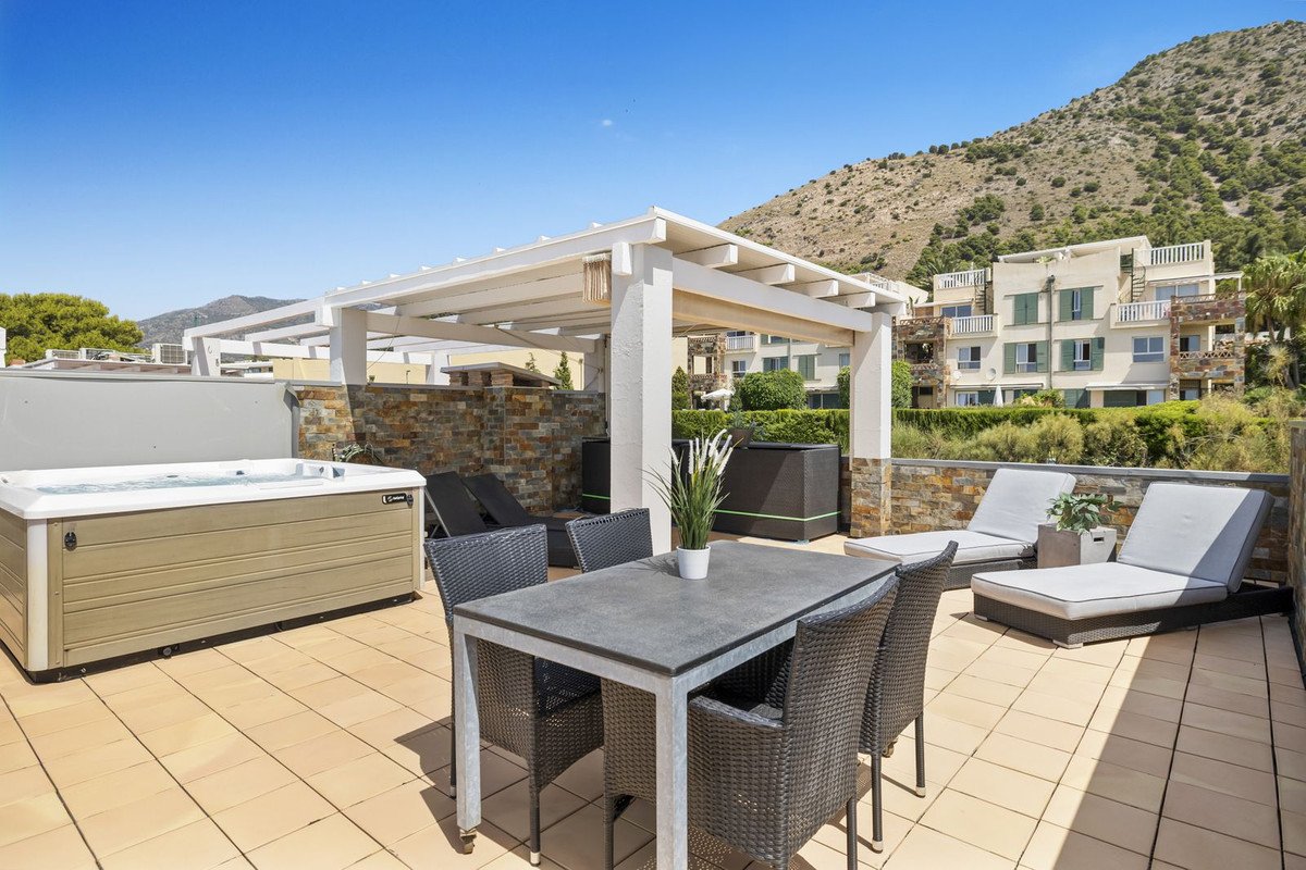 2 Bed Penthouse Duplex in Higueron