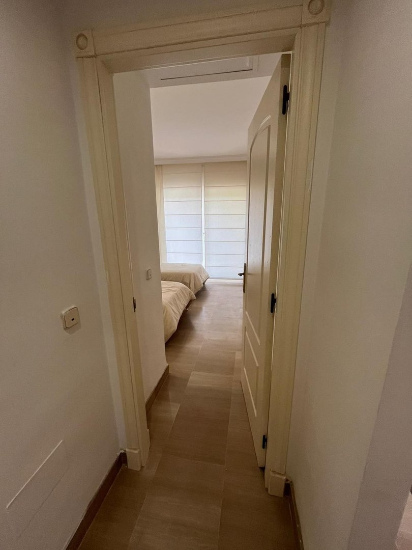 3 Bed Ground Floor Apartment in Bahía de Marbella