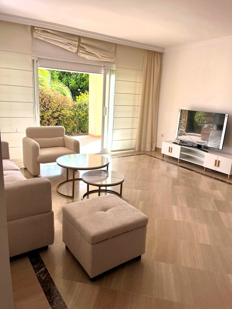 3 Bed Ground Floor Apartment in Bahía de Marbella