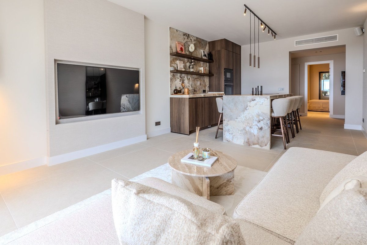 3 Bed Middle Floor Apartment in La Quinta