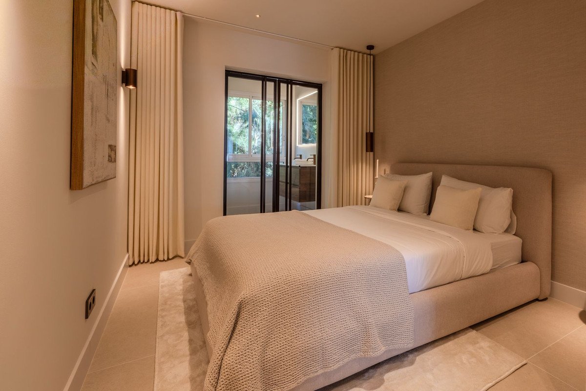 3 Bed Middle Floor Apartment in La Quinta