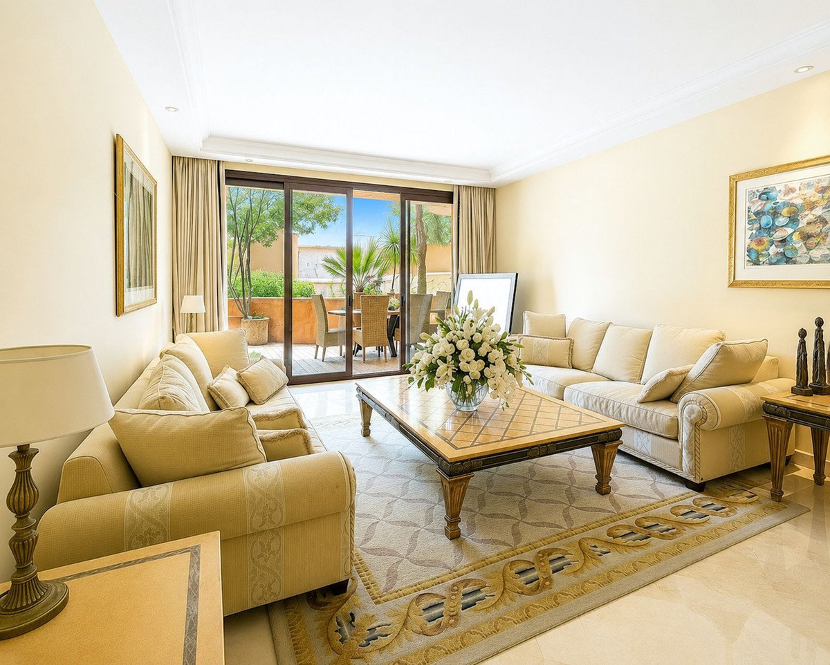 2 Bed Middle Floor Apartment in New Golden Mile