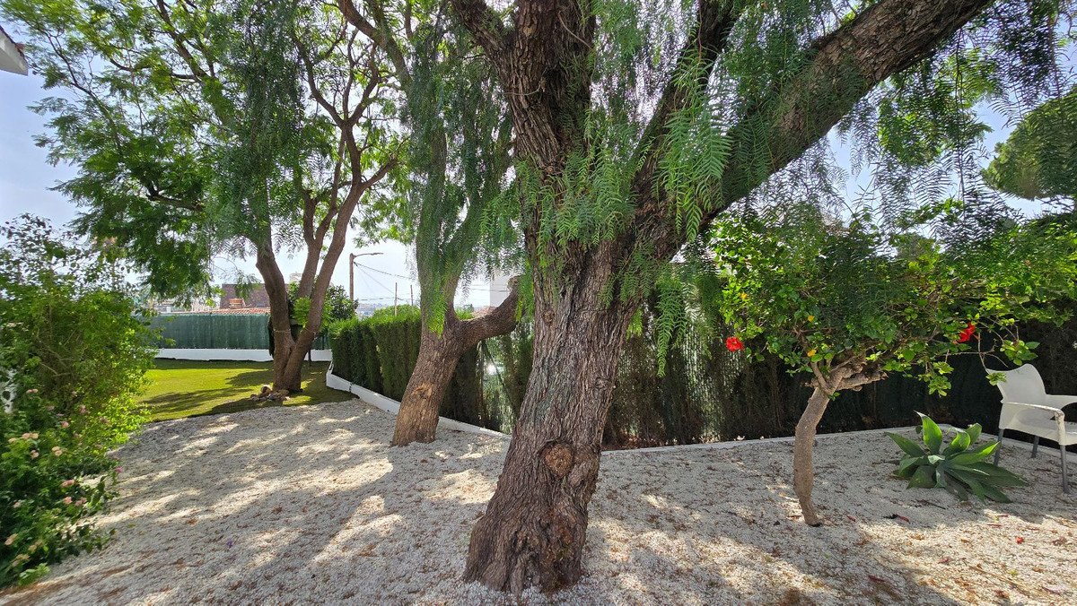 5 Bed Detached Villa in Torremolinos