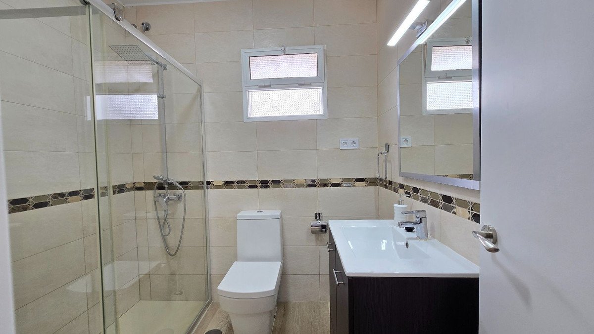 5 Bed Detached Villa in Torremolinos
