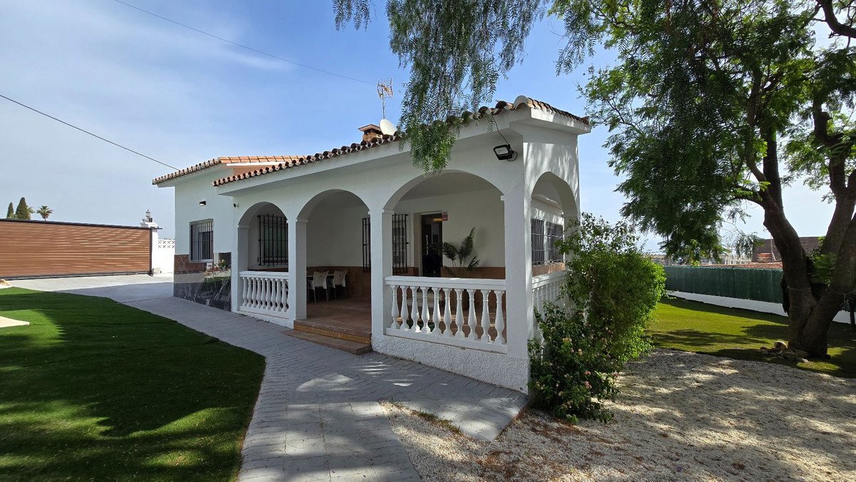 5 Bed Detached Villa in Torremolinos
