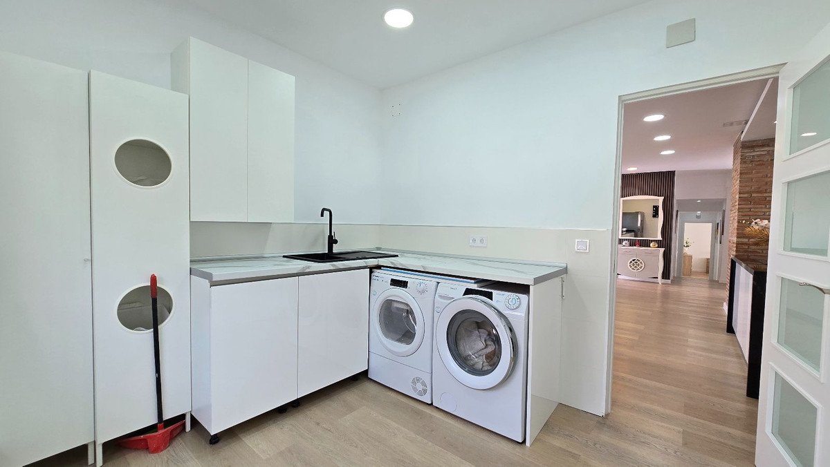 5 Bed Detached Villa in Torremolinos