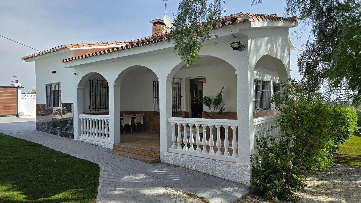 5 Bed Detached Villa in Torremolinos