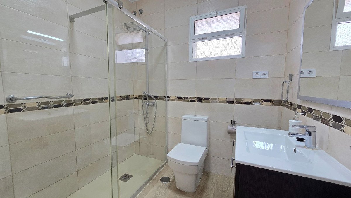 5 Bed Detached Villa in Torremolinos