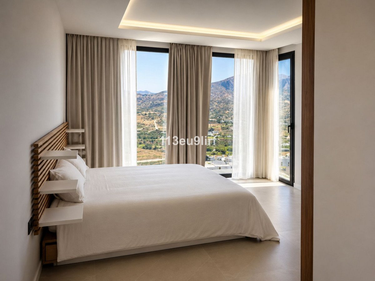 5 Bed Detached Villa in La Cala Golf