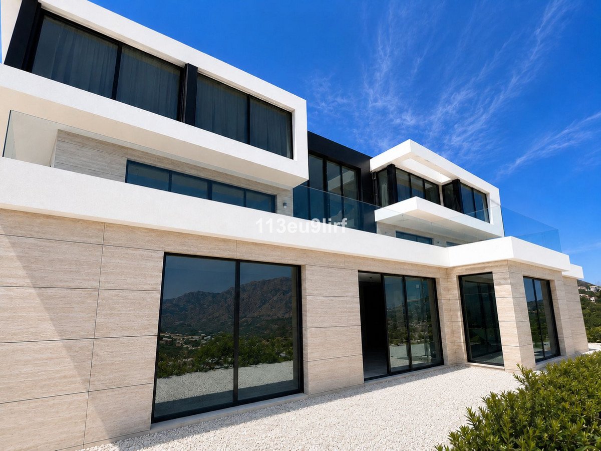 5 Bed Detached Villa in La Cala Golf
